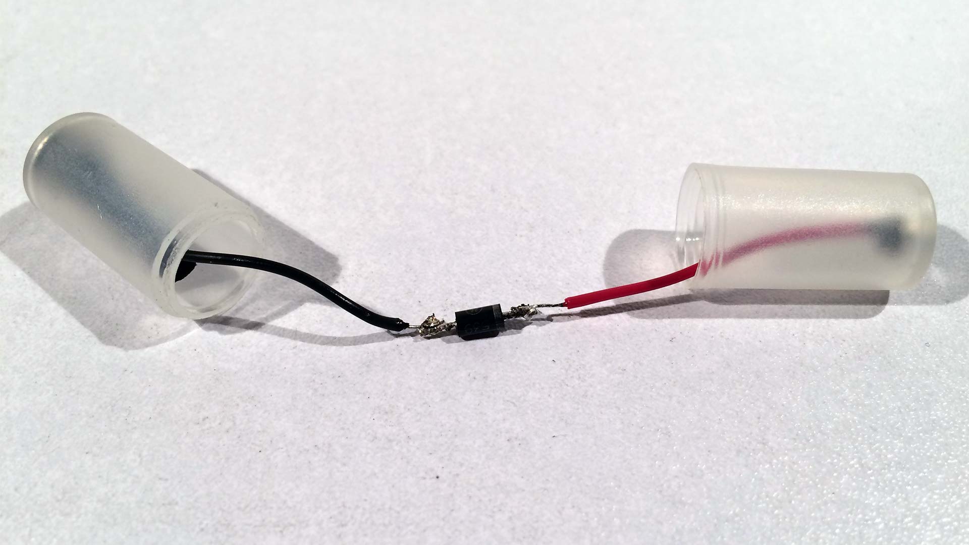 Diode-Installation-On-AA-battery-Holder
