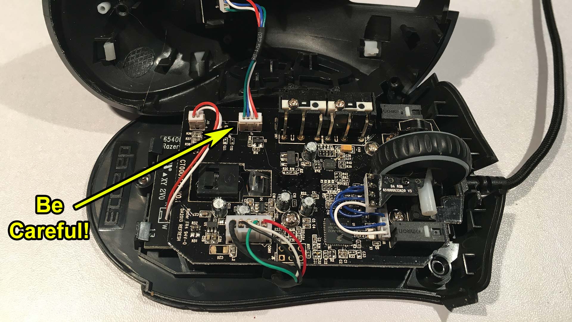 Razer Disassembly - Open Casing.