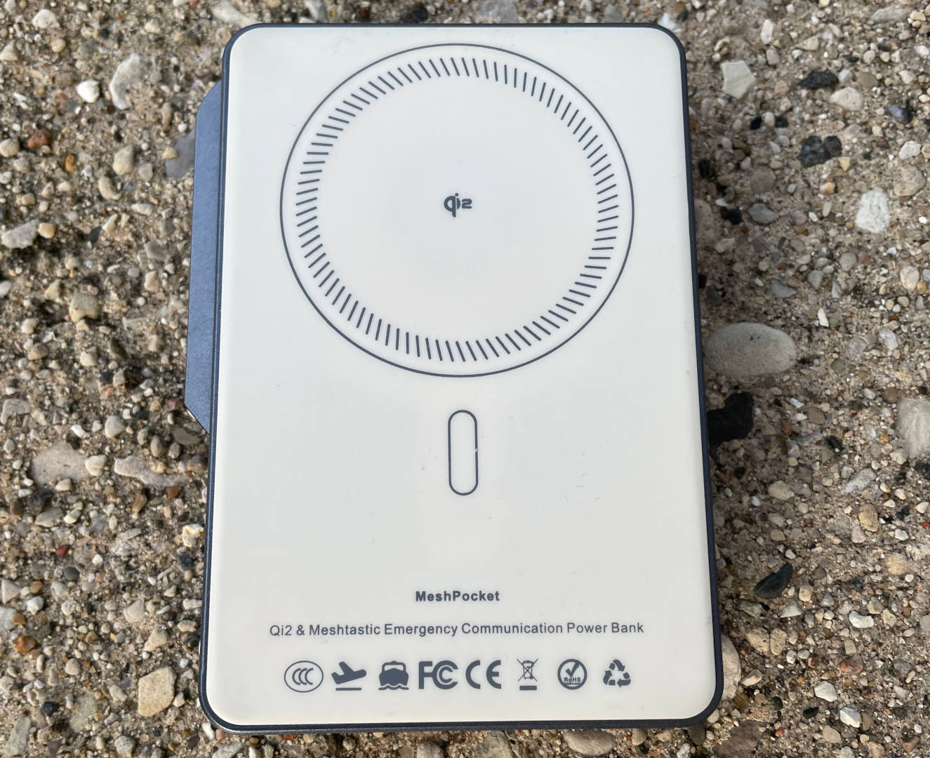 Back of the MeshPocket QI2 - Inductive charging.